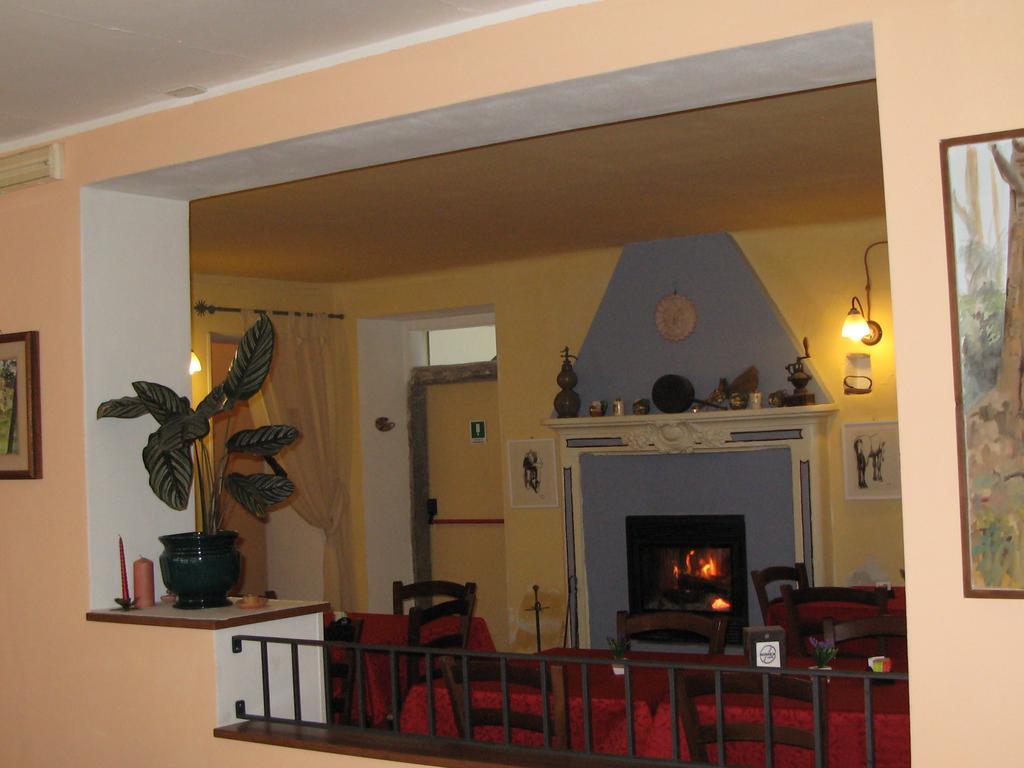 Locanda Del Pittore Arcumeggia Exterior foto